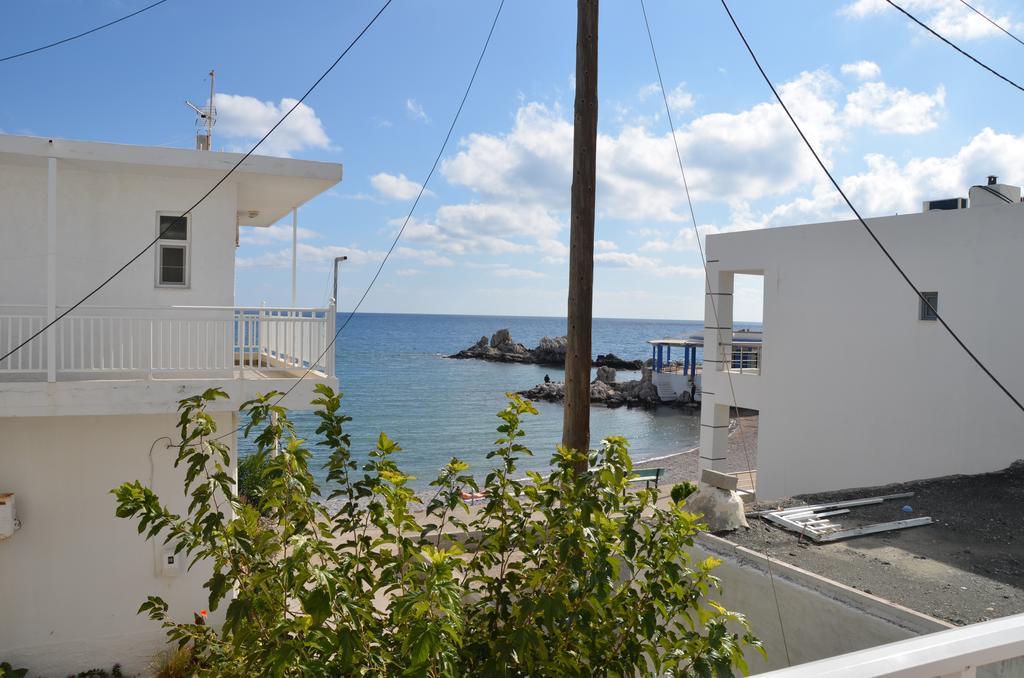 Georgias Apartments Haraki Bagian luar foto
